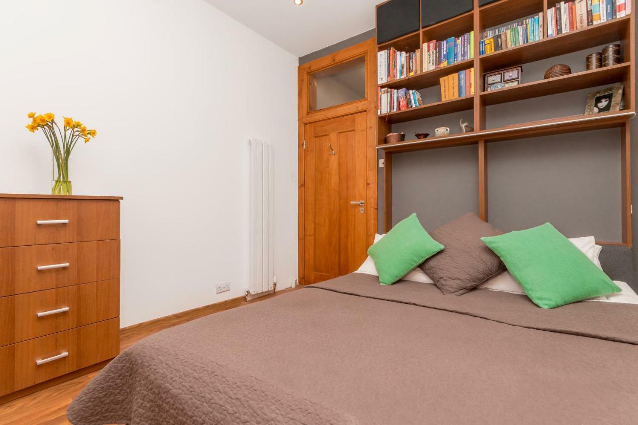 Beautiful Holyrood Park Apartment Edinburgh Bagian luar foto